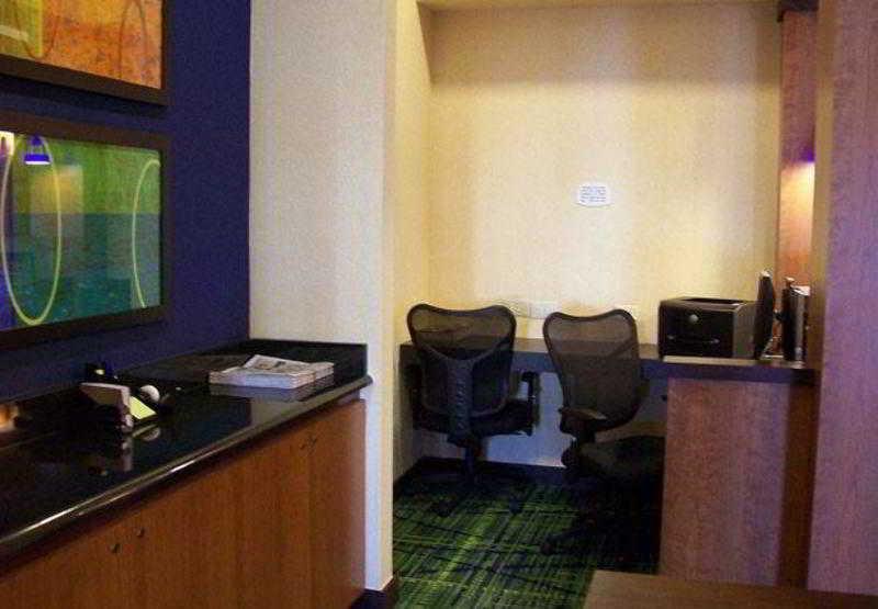 Fairfield Inn And Suites By Marriott Strasburg Shenandoah Valley Exterior foto